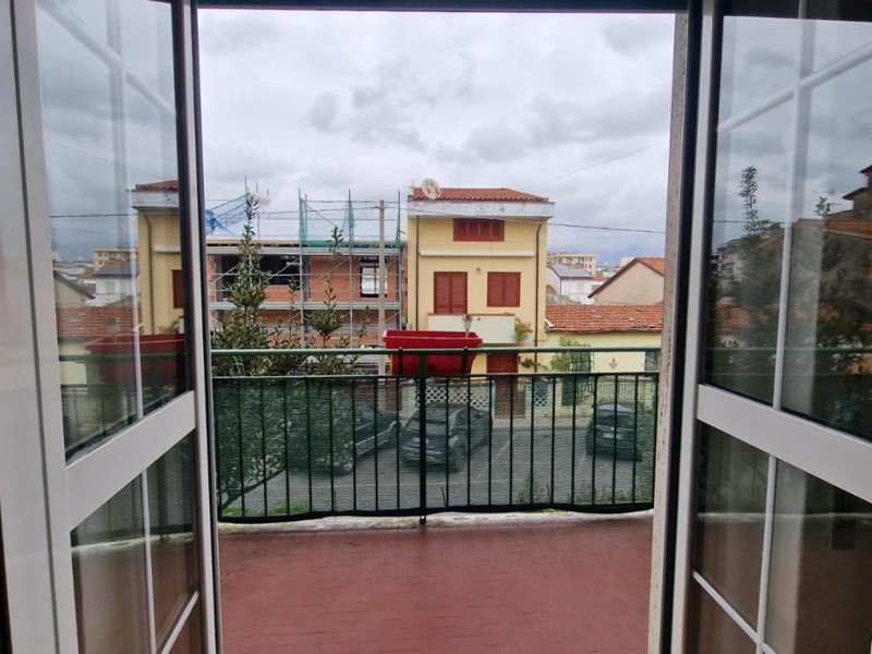 Quadrilocale in Vendita a Carrara, zona Marina di Carrara, 199'000&euro;, 90 m², arredato