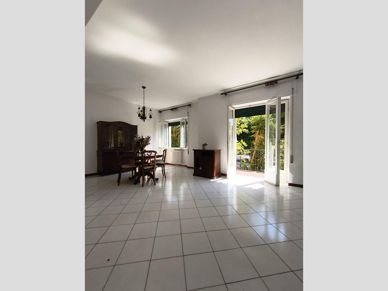 Quadrilocale in Vendita a Carrara, 160'000&euro;, 94 m²