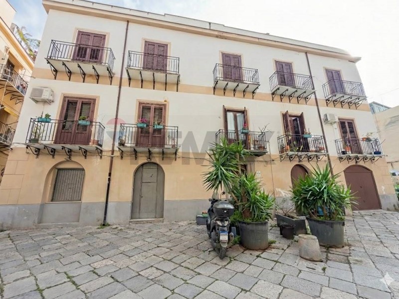 Appartamento in Vendita a Palermo, 620'000&euro;, 190 m²