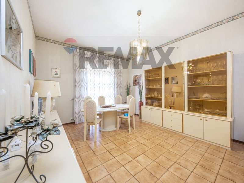 Trilocale in Vendita a Catania, 135'000&euro;, 100 m²