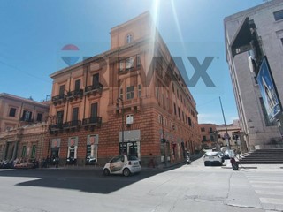 Trilocale in Affitto a Palermo, 930&euro;, 80 m²