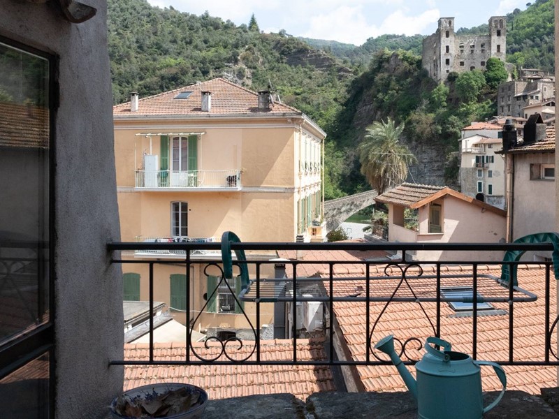 Appartamento in Vendita a Dolceacqua, 265'000&euro;, 140 m²