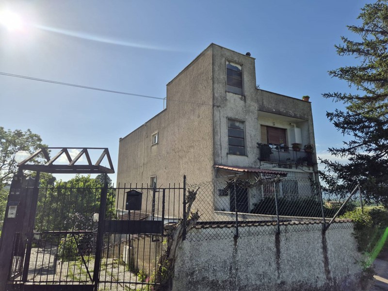 Trilocale in Vendita a Colleferro, 119'000&euro;, 105 m²