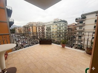 Appartamento in Vendita a Palermo, 199'000&euro;, 151 m²