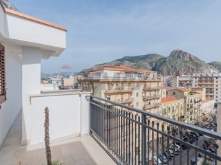 Quadrilocale in Vendita a Palermo, 278'000&euro;, 95 m²