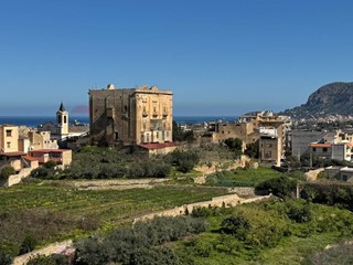 Quadrilocale in Vendita a Ficarazzi, 97'000&euro;, 130 m²