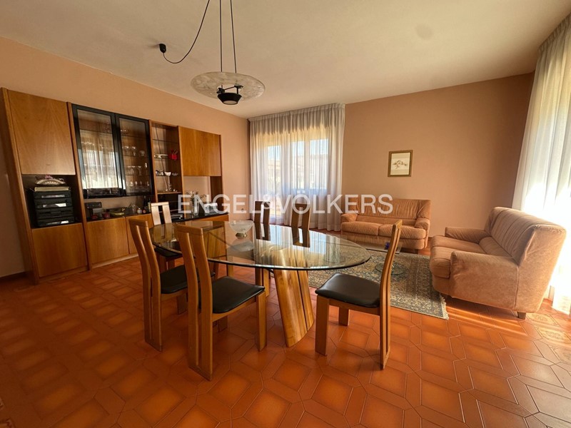 Appartamento in Vendita a Pescara, 600'000&euro;, 198 m²