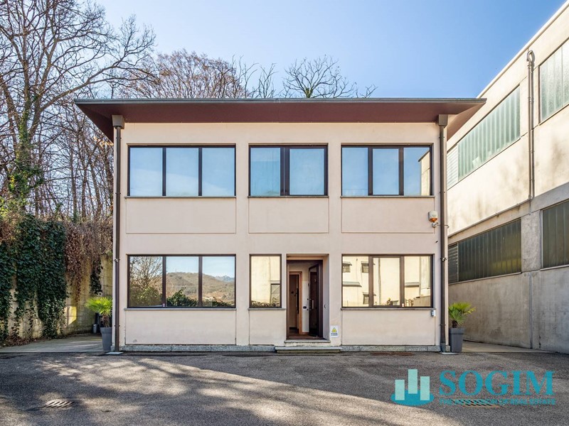 Appartamento in Vendita a San Fermo della Battaglia, 297'000&euro;, 200 m²
