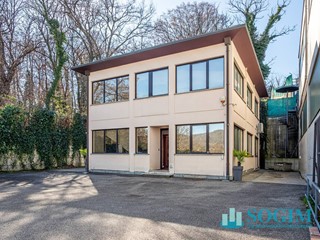 Quadrilocale in Affitto a San Fermo della Battaglia, 2'500&euro;, 190 m²