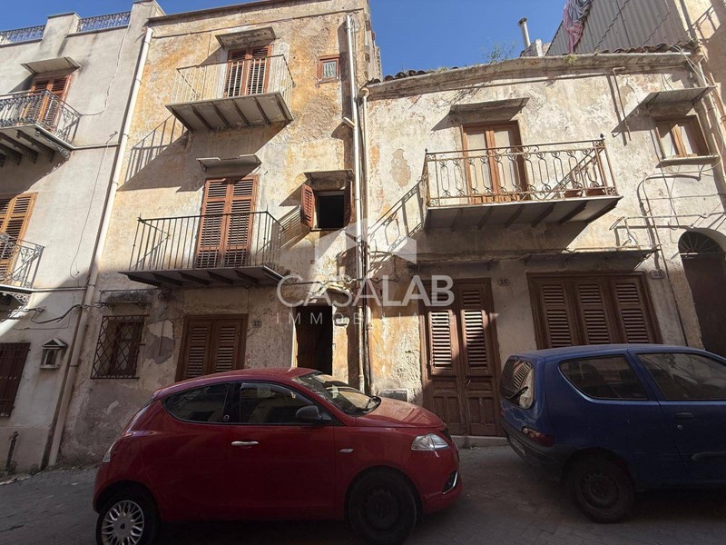 Trilocale in Vendita a Carini, 17'000&euro;, 70 m²