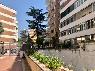 Appartamento in Vendita a Napoli, 2'500'000&euro;, 874 m²