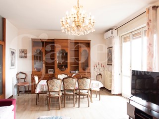 Quadrilocale in Vendita a Seveso, 148'000&euro;, 118 m², con Box