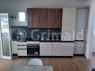 Attico in Affitto a Trani, 1'100&euro;, 99 m²