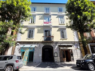 Appartamento in Vendita a Caserta, 435'000&euro;, 240 m²