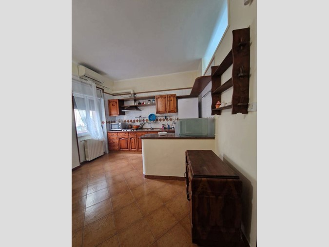 Trilocale in Affitto a Brindisi, 700&euro;, 150 m², arredato
