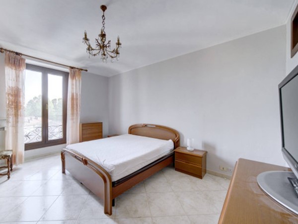 Appartamento in Vendita a Torino, 360'000&euro;, 153 m²
