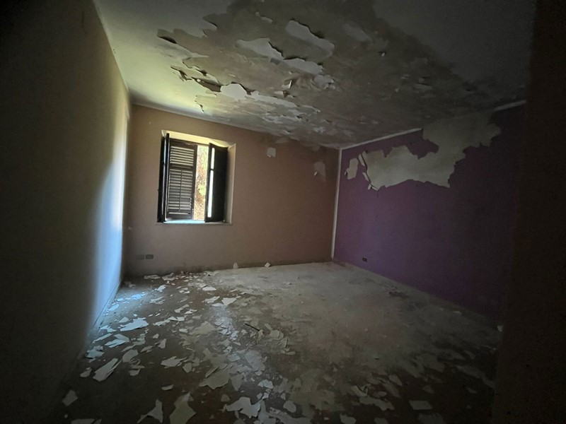 Quadrilocale in Vendita a Palermo, 125'000&euro;, 120 m²