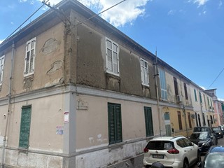 Trilocale in Vendita a Messina, 65'000&euro;, 90 m²