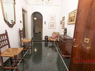 Appartamento in Affitto a Genova, zona Sestri Ponente, 750&euro;, 112 m², arredato