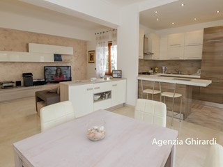 Appartamento in Affitto a Genova, 750&euro;, 80 m²