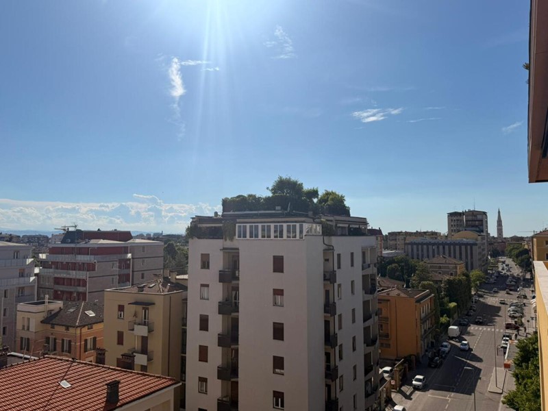 Trilocale in Vendita a Modena, 152'000&euro;, 95 m²