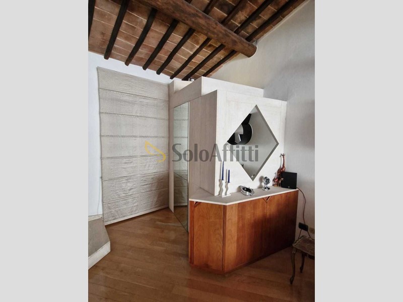 Quadrilocale in Affitto a Siena, zona Centro storico, 1'150&euro;, 93 m², arredato