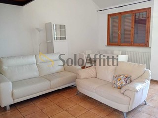 Appartamento in Affitto a Falconara Marittima, zona Zona Palombina vecchia, 900&euro;, 125 m²