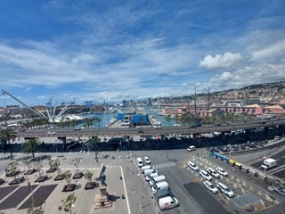 Trilocale in Vendita a Genova, zona Centro Storico, 250'000&euro;, 104 m²