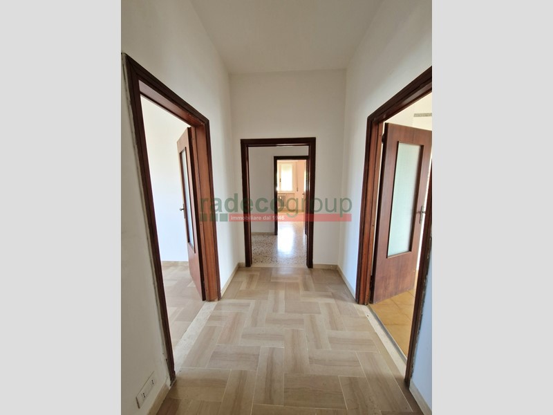 Appartamento in Vendita a Livorno, zona Ardenza, 240'000&euro;, 115 m²