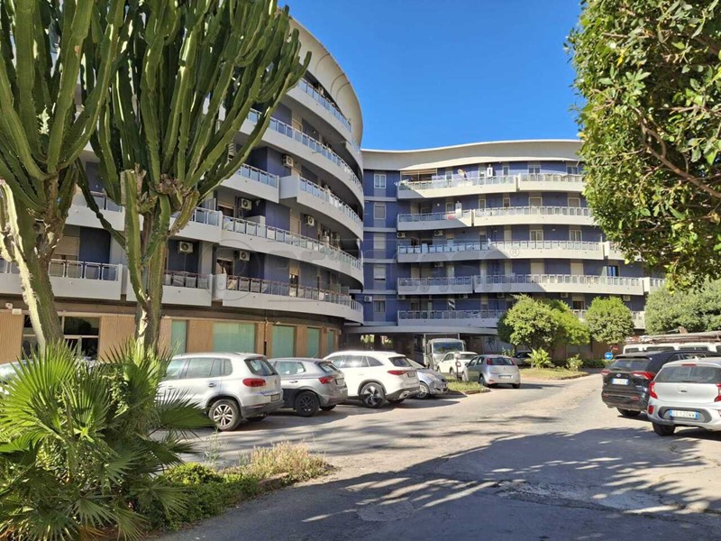 Appartamento in Affitto a Siracusa, 800&euro;, 183 m², arredato