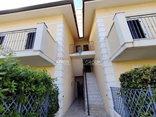 Trilocale in Vendita a Massa, zona Marina Di Massa, 320'000&euro;, 80 m², con Box