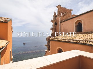 Appartamento in Vendita a Siracusa, zona Ortigia, 1'600'000&euro;, 312 m²