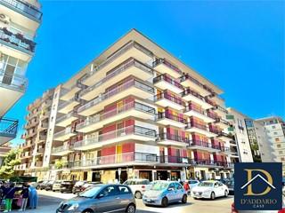 Trilocale in Affitto a Taranto, 650&euro;, 110 m²