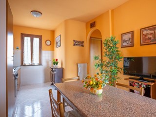 Trilocale in Vendita a Buti, zona La Croce, 105'000&euro;, 54 m², con Box