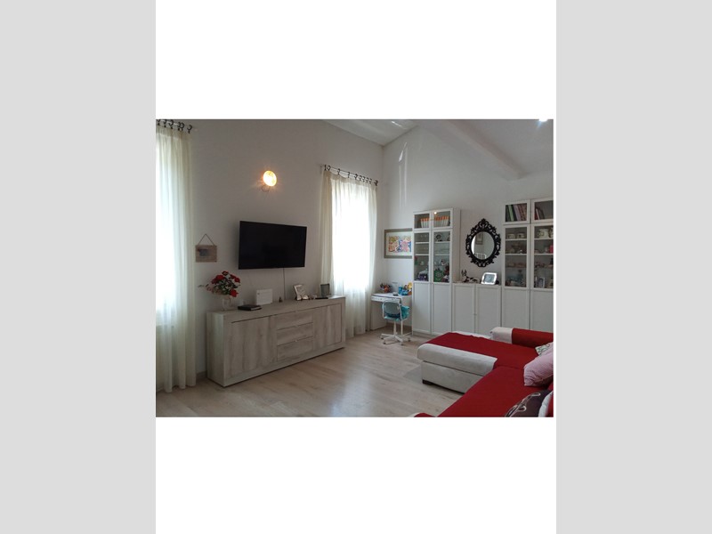 Appartamento in Vendita a Firenze, 450'000&euro;, 130 m², arredato