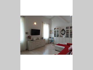 Appartamento in Vendita a Firenze, 450'000&euro;, 130 m², arredato