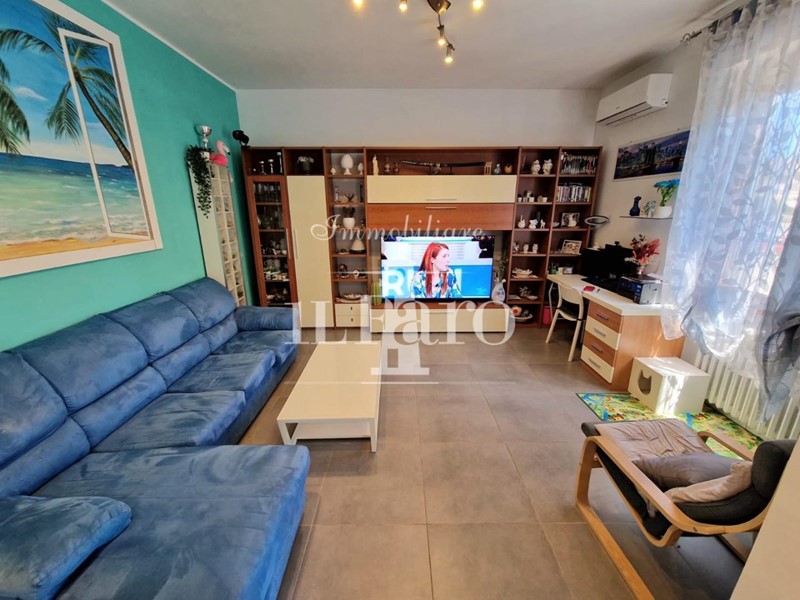 Bilocale in Vendita a Firenze, zona Peretola, 247'000&euro;, 67 m²