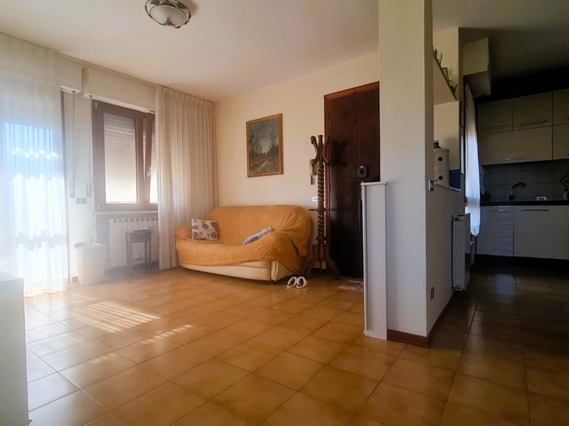Trilocale in Vendita a San Miniato, 180'000&euro;, 80 m², con Box