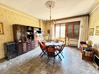 Appartamento in Vendita a Pisa, 295'000&euro;, 107 m², con Box