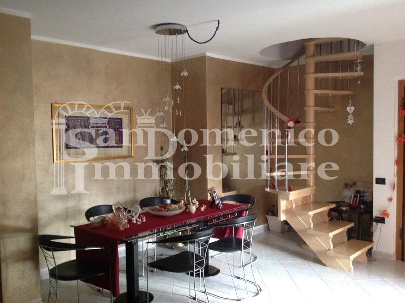Appartamento in Vendita a Cascina, zona San Frediano a Settimo, 230'000&euro;, 114 m², con Box