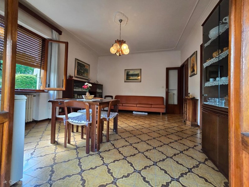 Quadrilocale in Vendita a Colle di Val D'Elsa, 190'000&euro;, 90 m², con Box