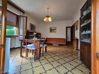 Quadrilocale in Vendita a Colle di Val D'Elsa, 190'000&euro;, 90 m², con Box