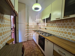 Quadrilocale in Vendita a Colle di Val D'Elsa, 190'000&euro;, 90 m², con Box