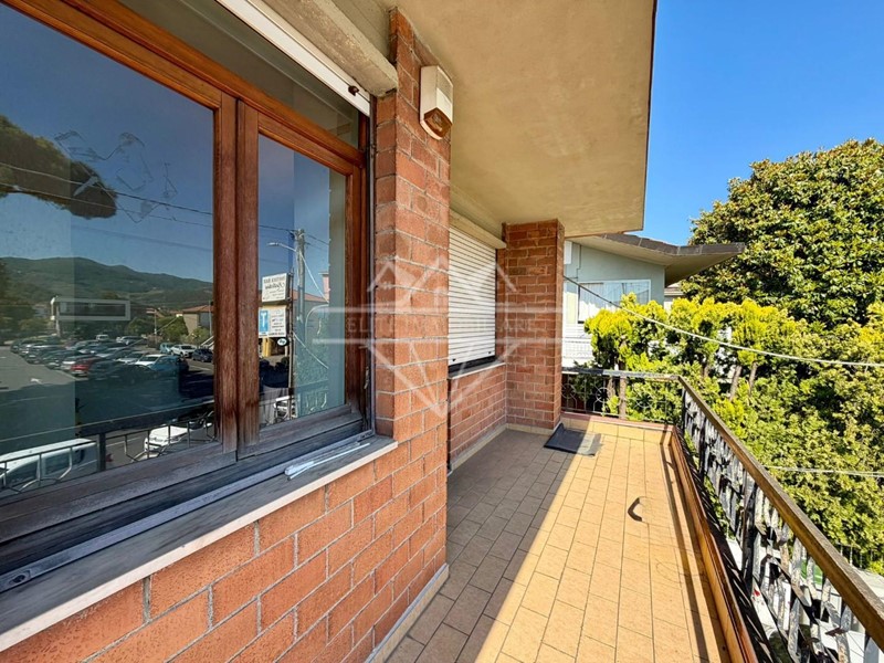 Appartamento in Vendita a Luni, 160'000&euro;, 125 m²