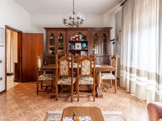 Appartamento in Vendita a Empoli, zona Cortenuova, 329'000&euro;, 130 m², con Box