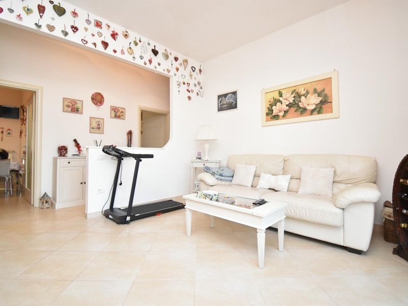 Appartamento in Vendita a Camaiore, zona Lido di Camaiore, 300'000&euro;, 75 m²