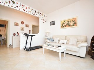 Appartamento in Vendita a Camaiore, zona Lido di Camaiore, 300'000&euro;, 75 m²