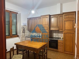 Appartamento in Affitto a Empoli, 750&euro;, 90 m²