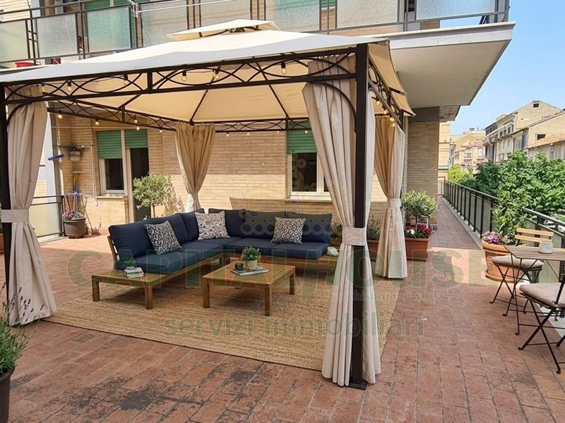 Trilocale in Vendita a Caserta, 135'000&euro;, 75 m²
