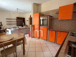 Trilocale in Vendita a Sirignano, 109'000&euro;, 90 m²